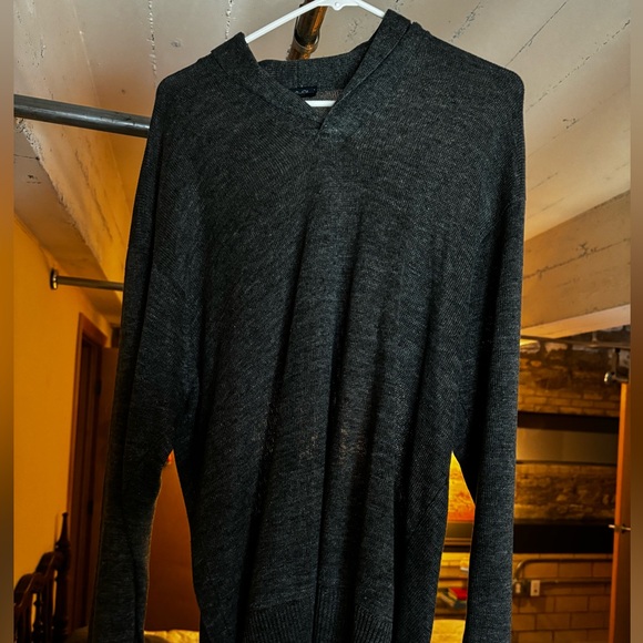 Gentry Portofino 100% Linen Sweater - Picture 4 of 4
